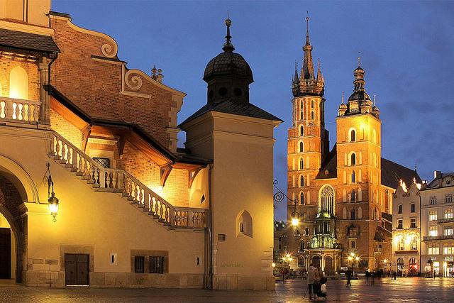 Marienkirche auf dem Hauptplatz Rynek Główny in der Krakauer Altstadt