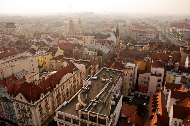 Blick über Pilsen von der St.-Bartholomäus-Kathedrale in Pilsen